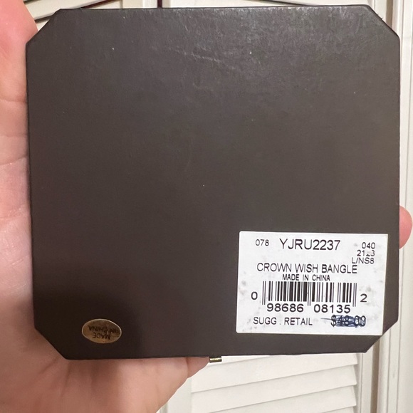 Juicy Couture Crown Wish Bangle - Picture 4 of 5